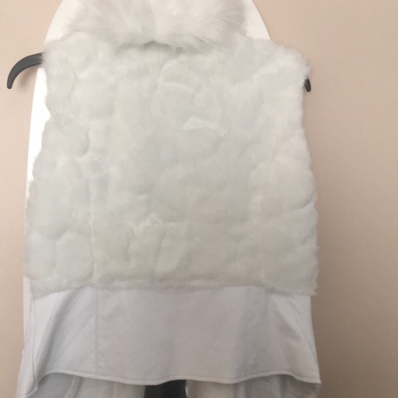 Vest - Picture 5 of 5